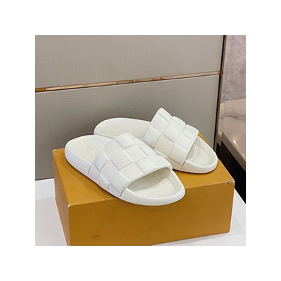 LOUIS VUITTON WOTERFRONT SLIPPER - 루이비통 워터프론트 슬리퍼