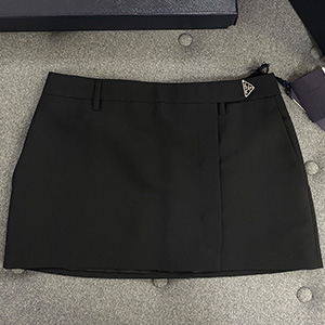 PRADA LOGO SKIRT - 프라다 삼각로고 숏 스커트