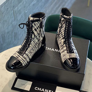 CHANEL DOUBLE CAP TOE ANKLE BOOTS - 샤넬 더블 캡 토 앵클 부츠