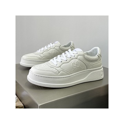 GUCCI GG EMBOSSED SNEAKERS - 구찌 GG 엠보스드 스니커즈