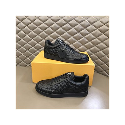 LOUIS VUITTON EMBOSSING MONOGRAM SNEAKERS - 루이비통 엠보싱 모노그램 스니커즈