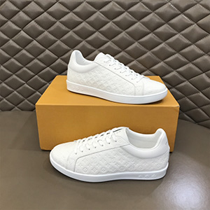 LOUIS VUITTON EMBOSSING MONOGRAM SNEAKERS - 루이비통 엠보싱 모노그램 스니커즈